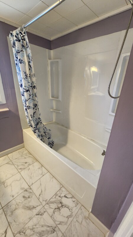 Building Photo - 412 Lombardy St