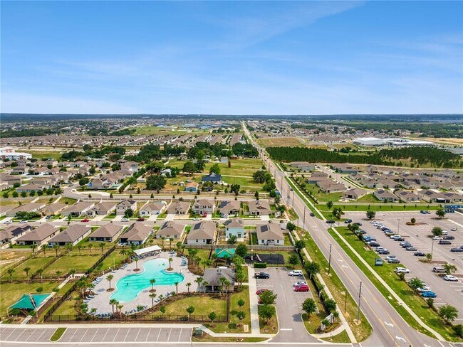 Building Photo - 310 Citrus Pointe Dr
