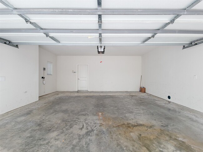 Building Photo - 12 Hermann Park Ct