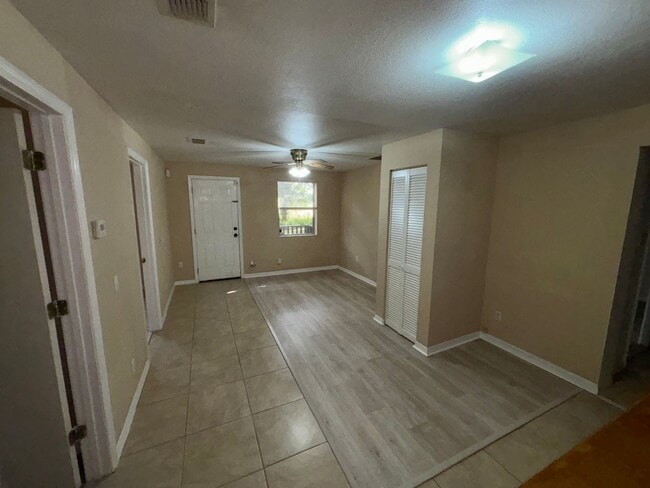 Building Photo - 3 Bedroom/ 2 Bath home in Micanopy