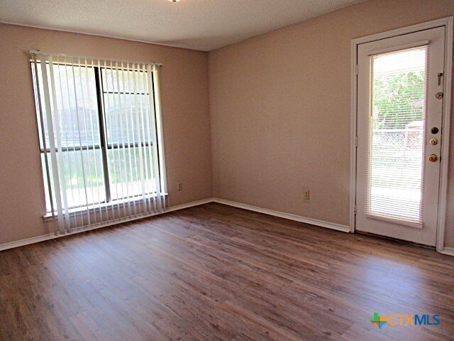 Building Photo - 1706 Wickfield Way