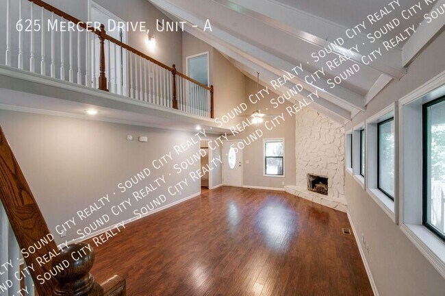 Building Photo - 625 Mercer Dr
