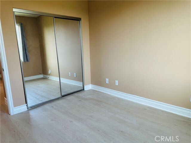 Building Photo - 5555 Carpenter Ave
