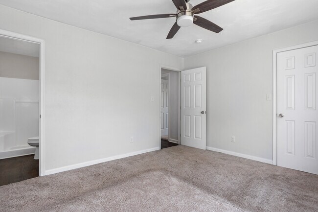 Building Photo - 2206 Berkley Ave