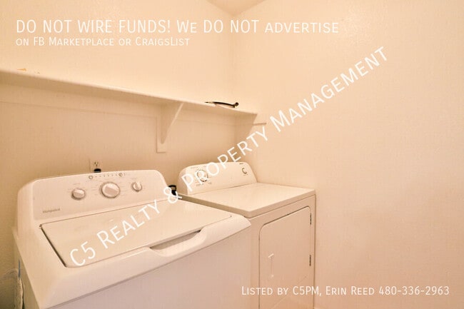 Building Photo - 2306 E Palm Beach Dr