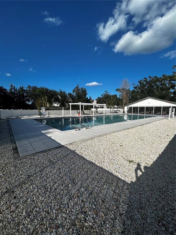 Building Photo - 4089 Lake Forest Dr