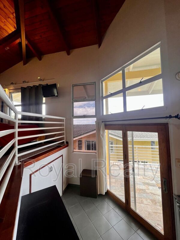 Building Photo - 4846 Sierra Dr