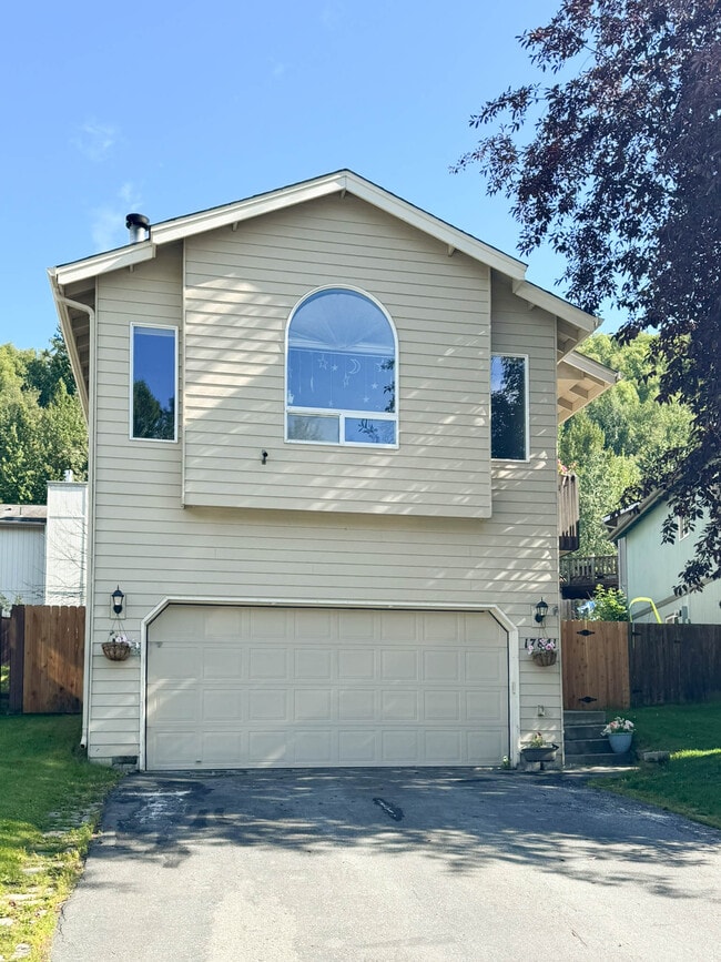 Building Photo - 17841 Beaujolais Dr