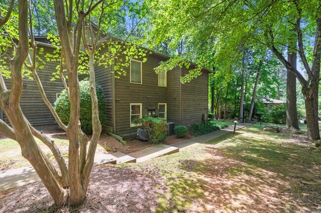 Building Photo - 3505 Colony Crossing Dr