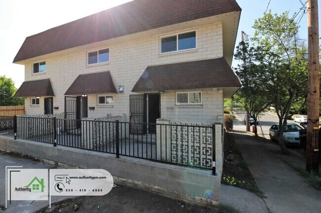 Building Photo - 1105 Olive Ave