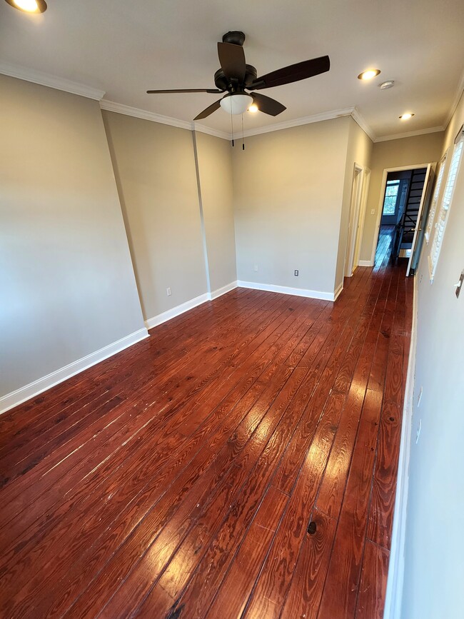 Building Photo - 444 E Fort Ave