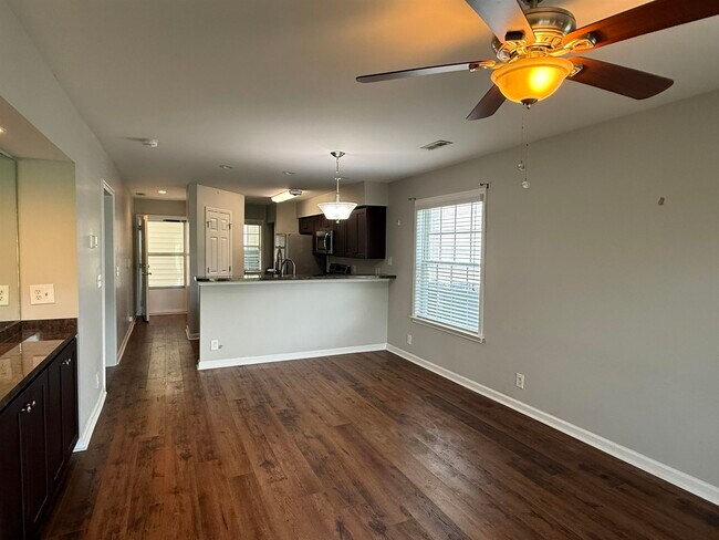 Building Photo - 653 Tupelo Ln