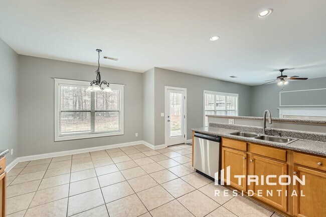 Building Photo - 294 Sweetwater Bridge Cir