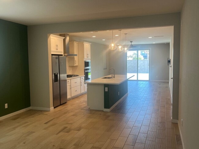 Building Photo - 17295 W Valentine St