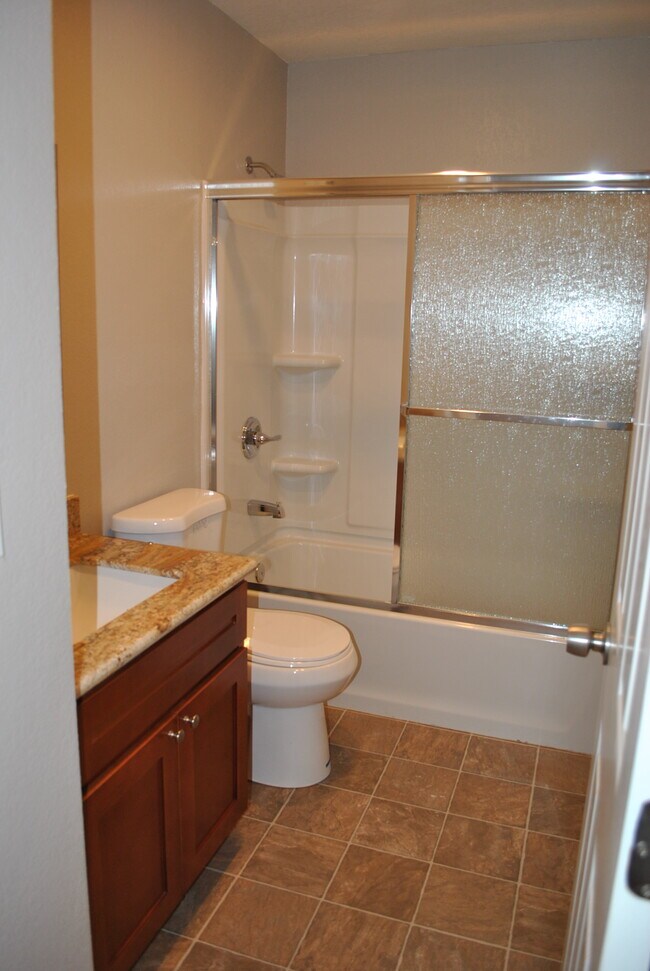Bathroom 2 - 21385 Locust St