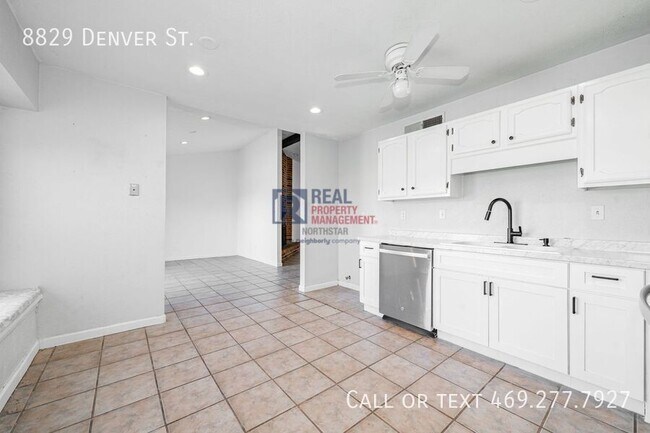 Building Photo - 8829 Denver St