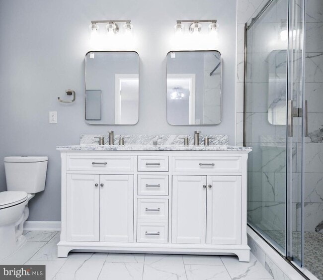 Building Photo - 915 Westlake Dr