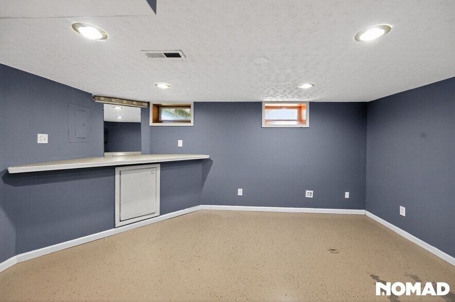 Building Photo - 34955 Northview Cir