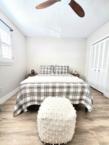 Building Photo - 2873 S Osceola Ave