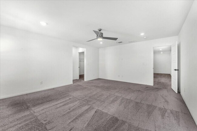 Building Photo - Gorgeous Five Bedroom in the SW! Solar panels!