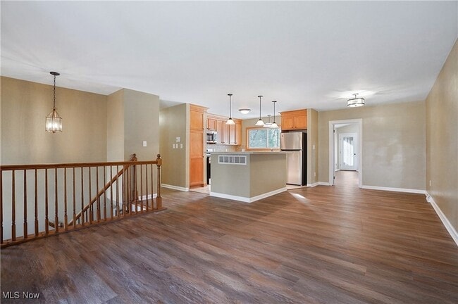 Building Photo - 7429 Sylvan Dr