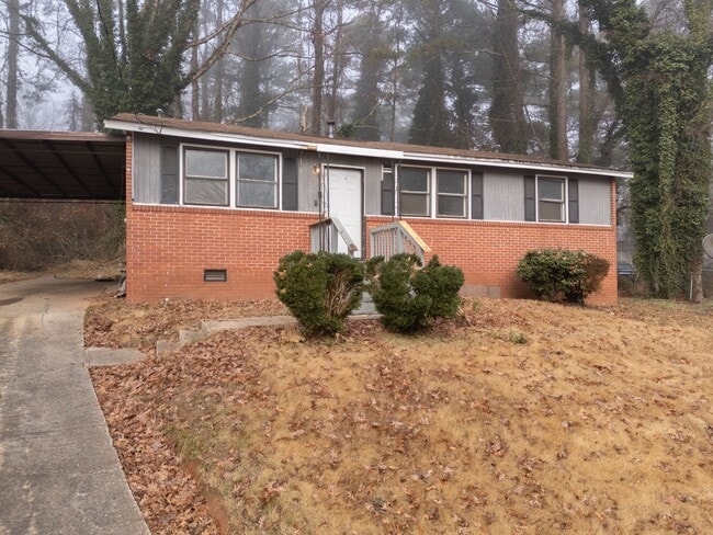 Building Photo - 336 Triumph Cir SE