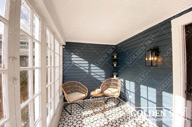 Building Photo - 4910 Winthrop Ave