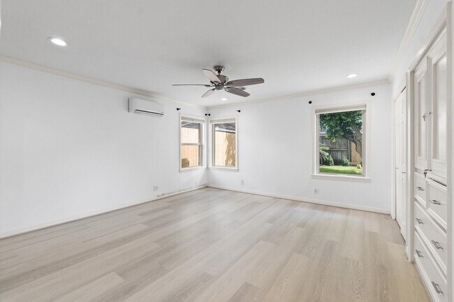 Building Photo - 6249 Overbrook Ln