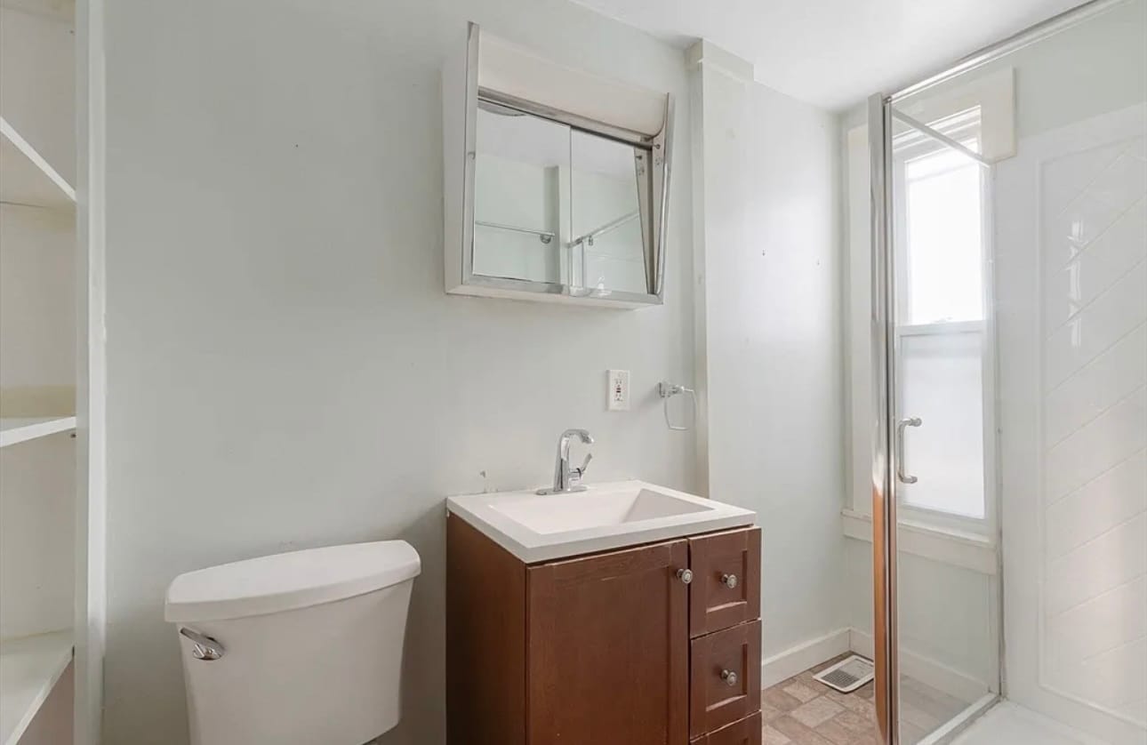 Building Photo - 21 Florence St