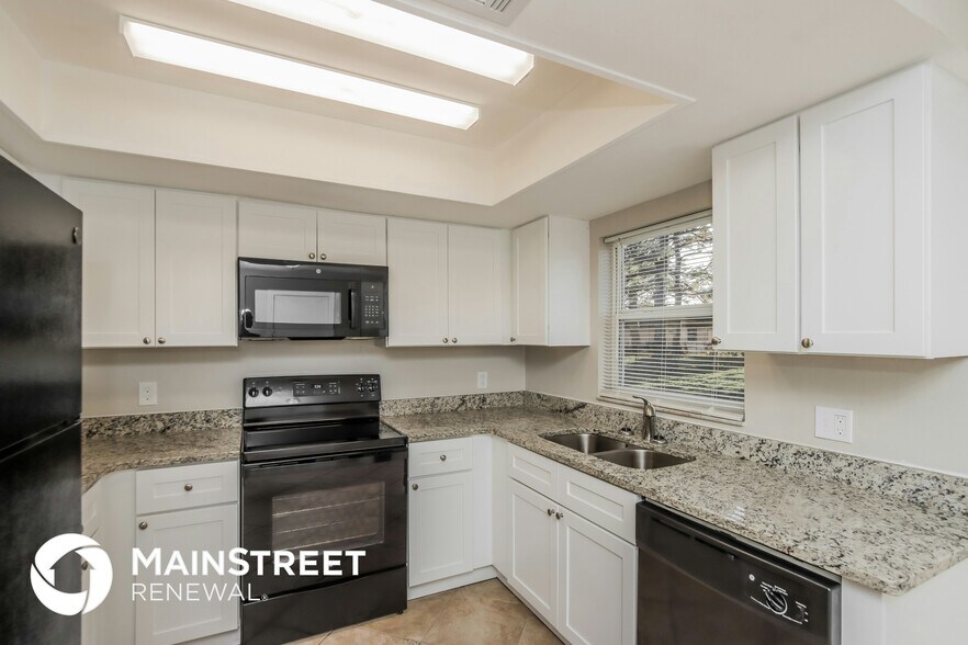 Building Photo - 2201 Pike Ct