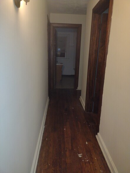 Building Photo - 875 Sheridan Avenue