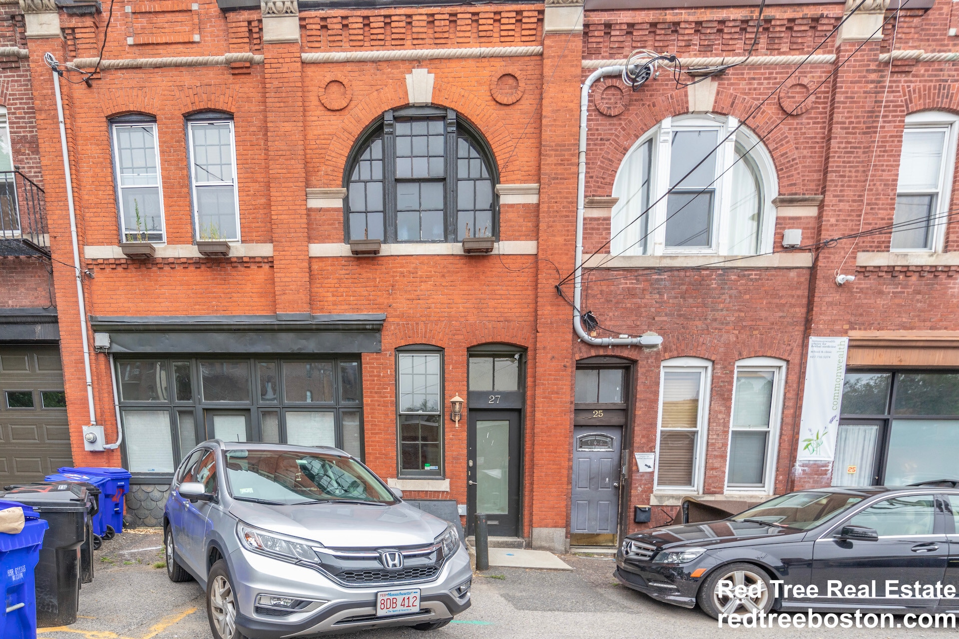 Building Photo - 25 St Marys Ct