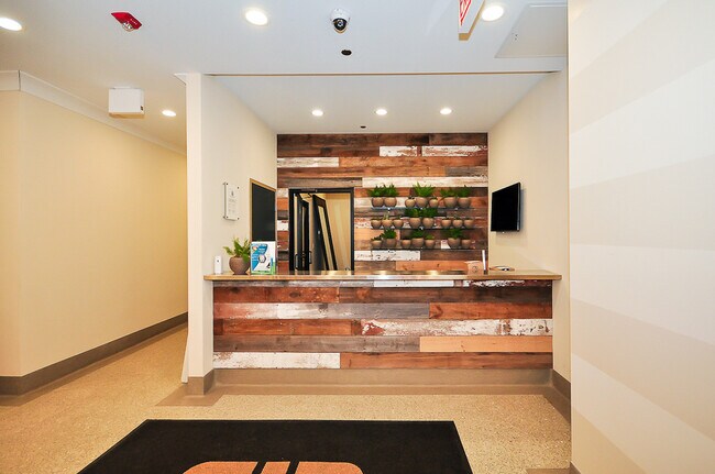 Building Photo - 768 W. Jackson