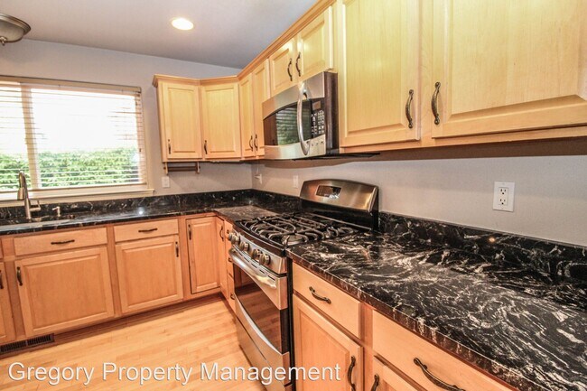 Building Photo - 4 br, 2.5 bath House - 18114 28th Drive SE