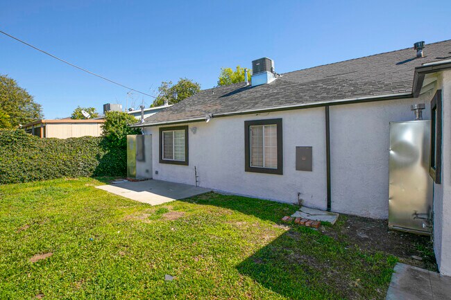 Building Photo - 10955 Burnet Ave