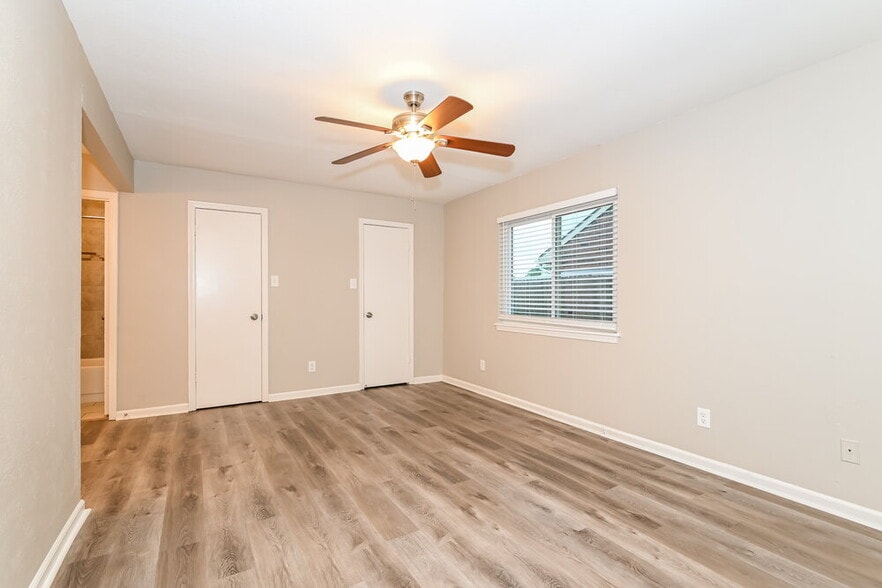 Building Photo - 1814 Uvalde St