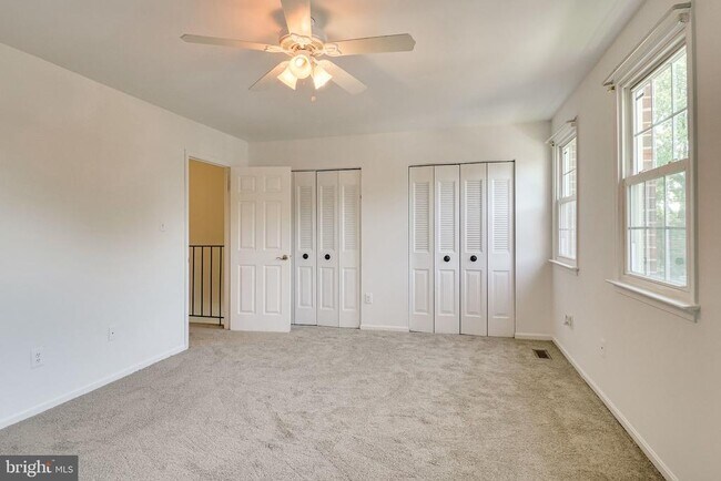 Building Photo - 9911 Whitewater Dr