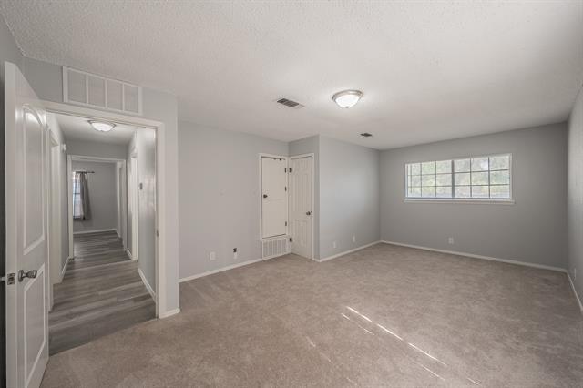 Building Photo - 1009 S Waco St