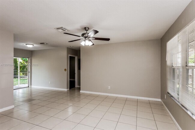 Building Photo - 3430 N 72nd Terrace