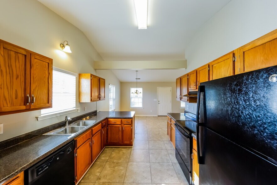 Building Photo - 779 Lannie Bonner Cir