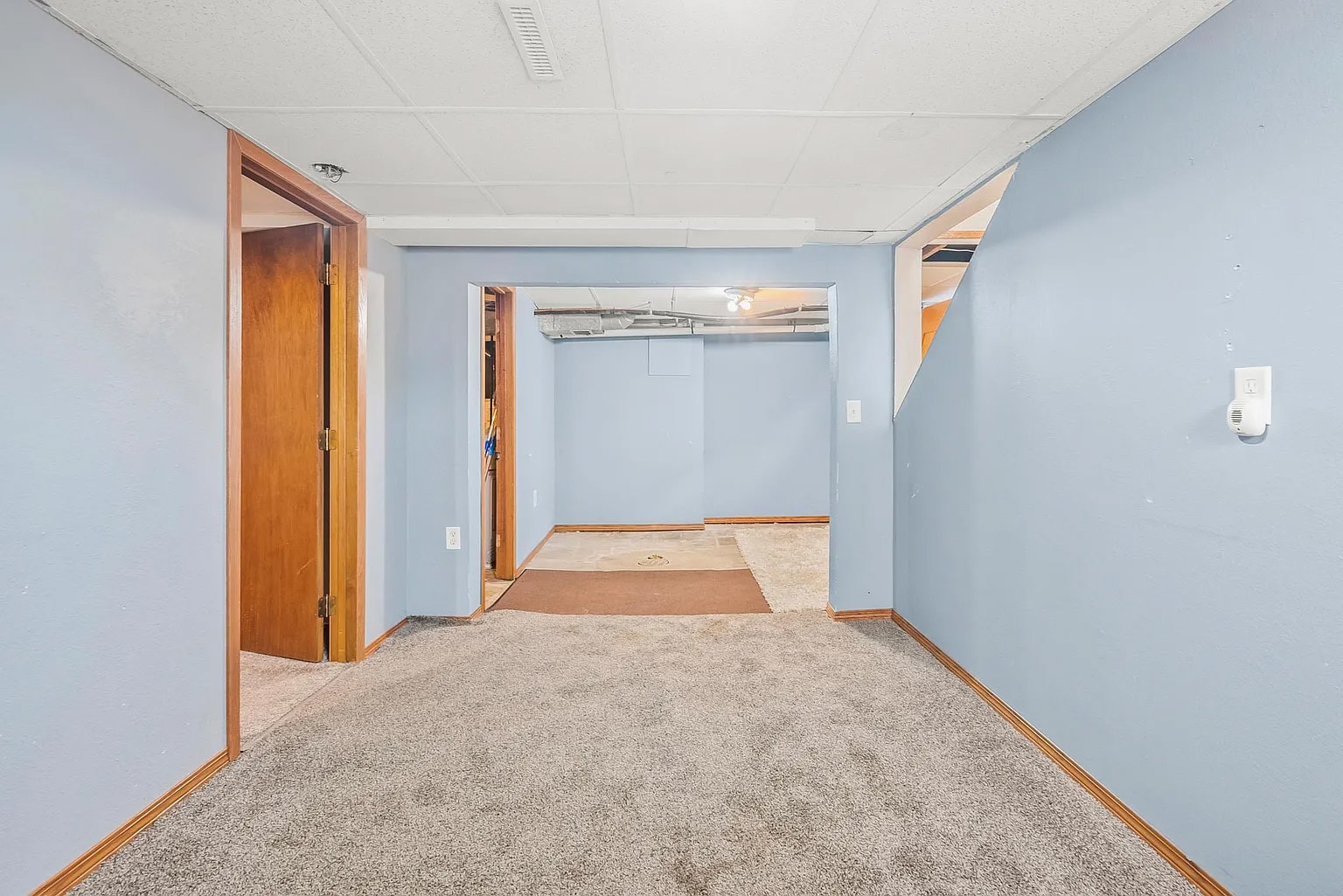 Building Photo - 1520 W 9th St