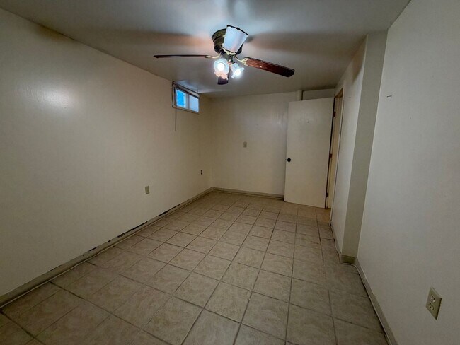 Building Photo - 1208 S Florence Pl