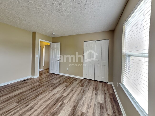 Building Photo - 357 Pinecrest Ct