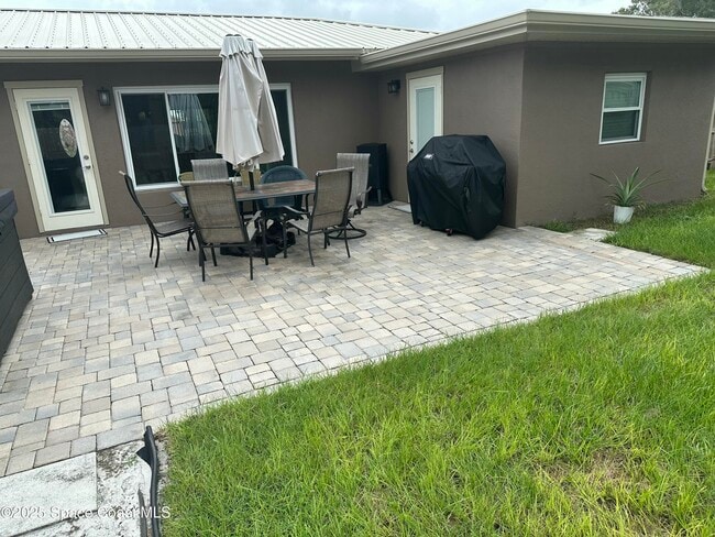 Building Photo - 574 Dianne Dr