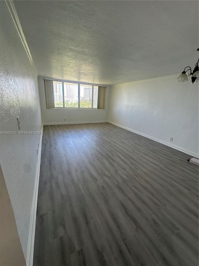 Building Photo - 9001 SW 77th Ave