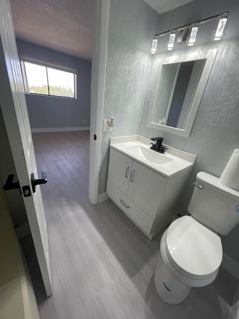 Building Photo - 6900 SW 39th St