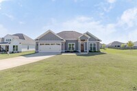 Building Photo - 210 Saraland Trl