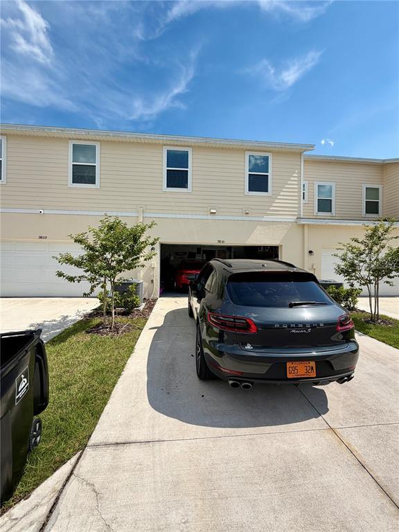 Building Photo - 9855 Walkway Dr
