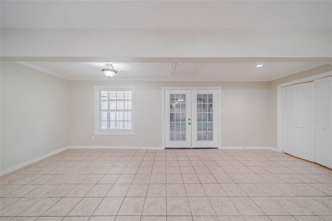 Building Photo - 10915 Sagecrest Ln