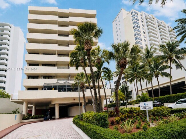 Building Photo - 1621 Collins Ave